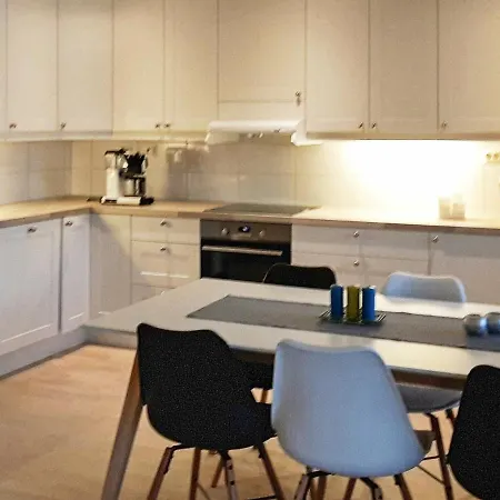 6 Person In Appartement *